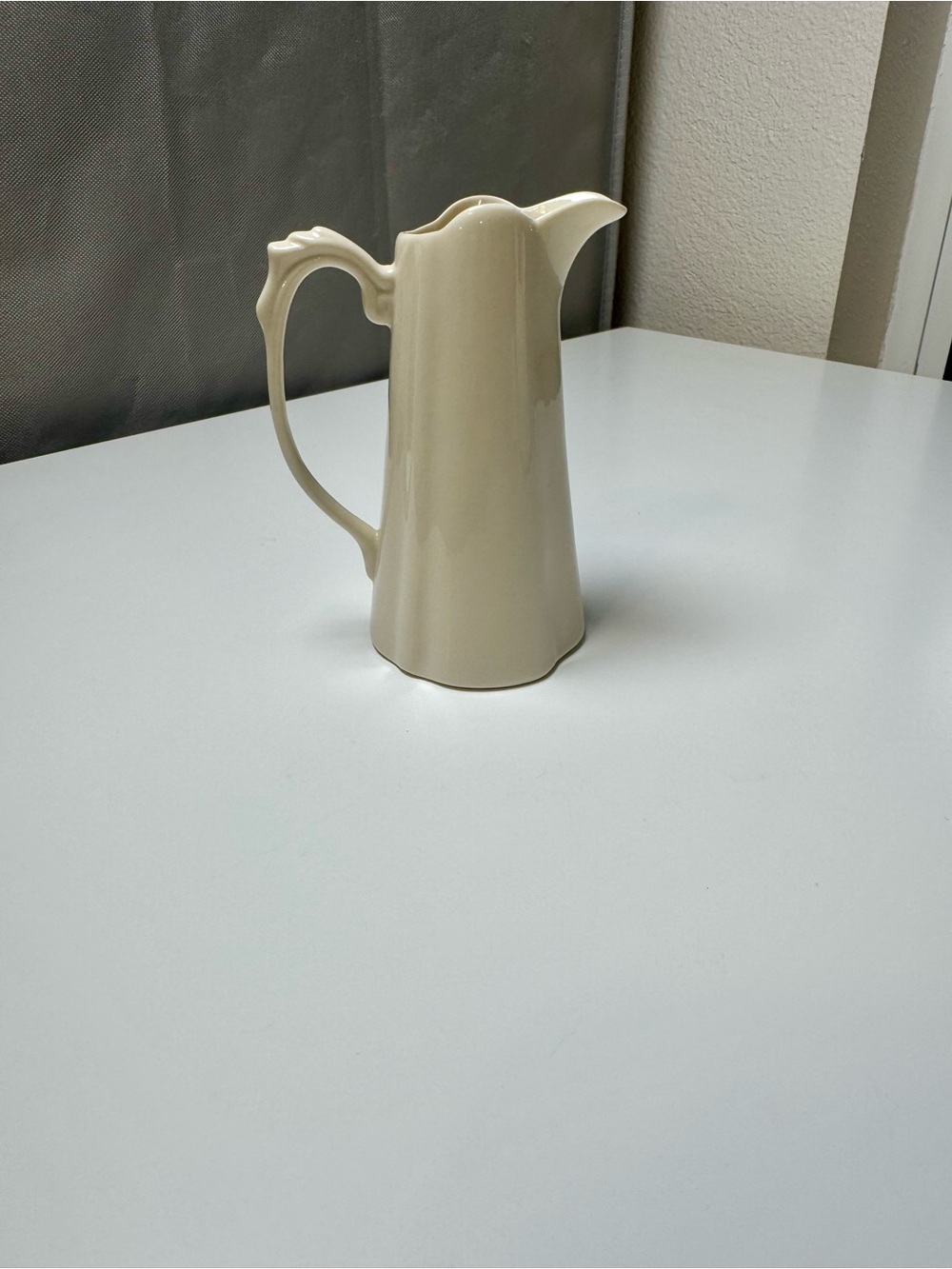 Godinger Cream Ceramic Piece with Branded Stamp